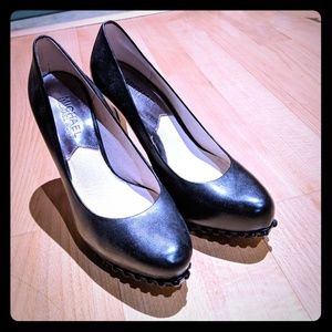 Michael michael kors black high heel size 5